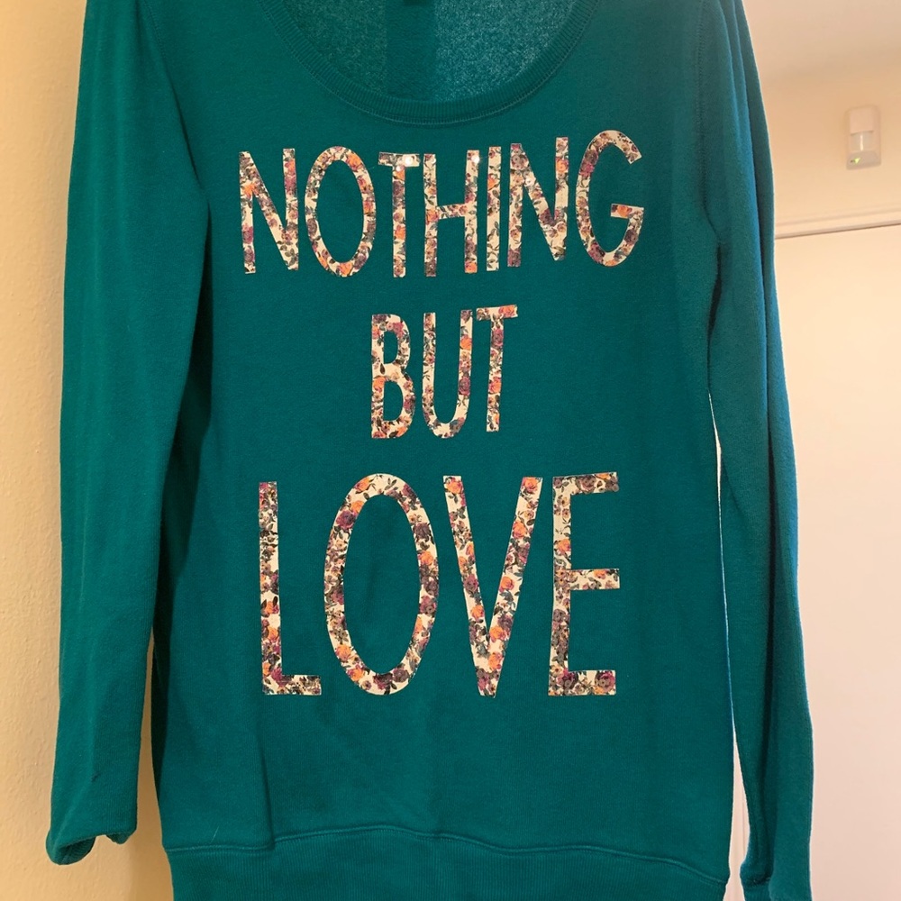 Long sleeve Light sweater shirt
